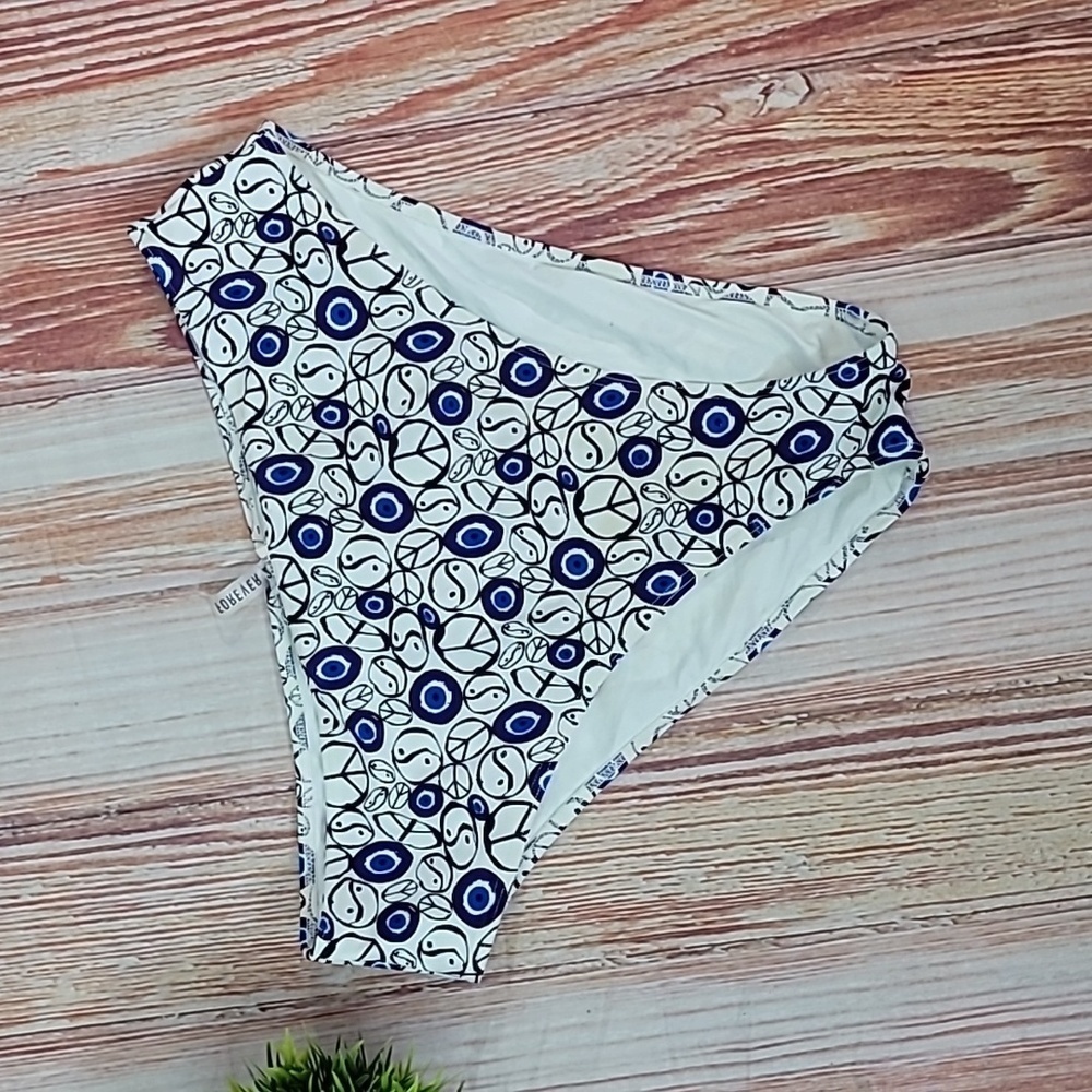 Forever 21 Evil Eye Rash Guard Swim Set - Picture 8 of 13